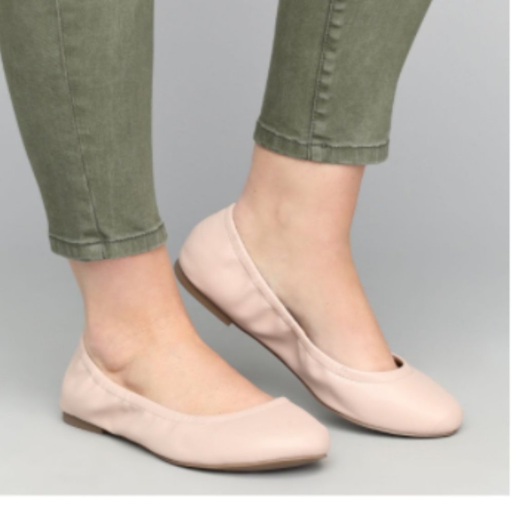 Soft pink ballet flats